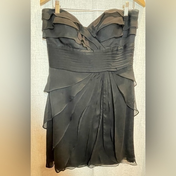 ADRIANNA PAPELL Evening black knee length flowy formal event dress. Size 12. - Picture 2 of 9